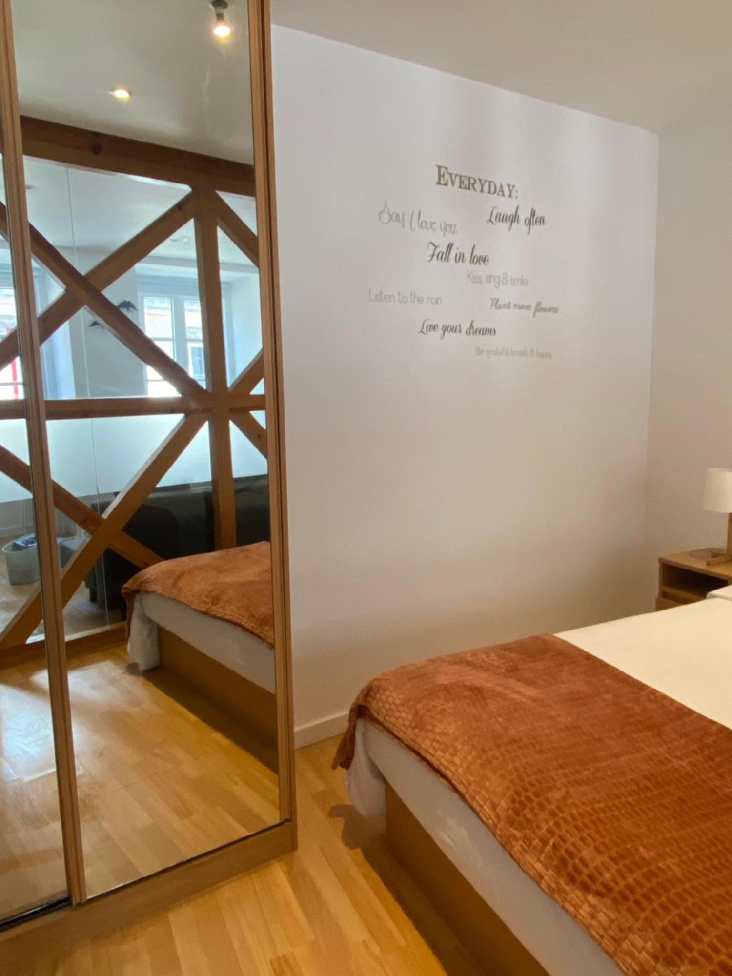 Apartment Beco Das Farinhas Lisbon Bagian luar foto