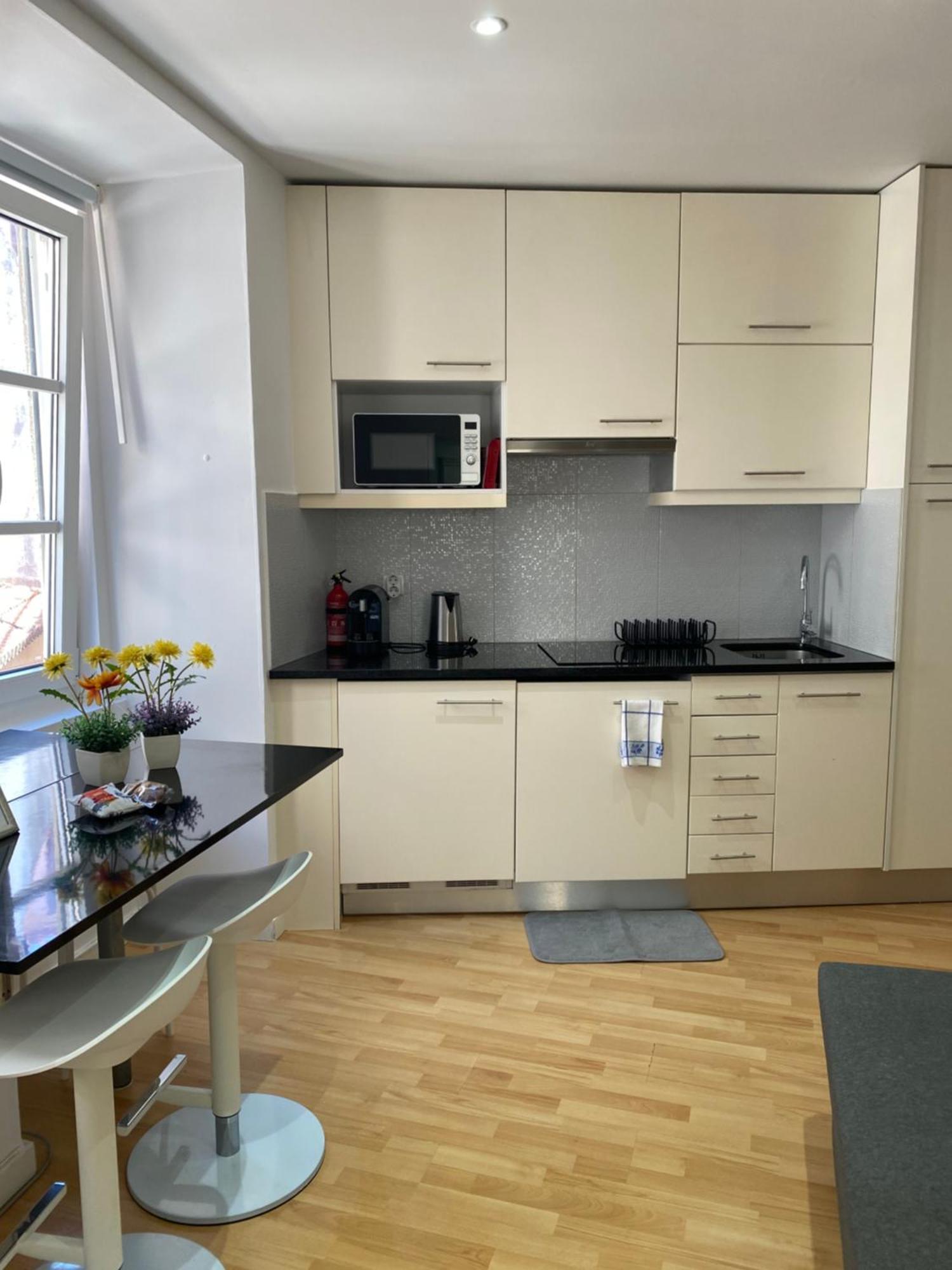 Apartment Beco Das Farinhas Lisbon Bagian luar foto